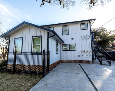 102 Marsden St - Photo Thumbnail 5
