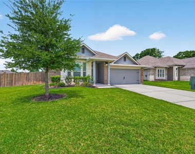 305 Brocks Court - Photo Thumbnail 3