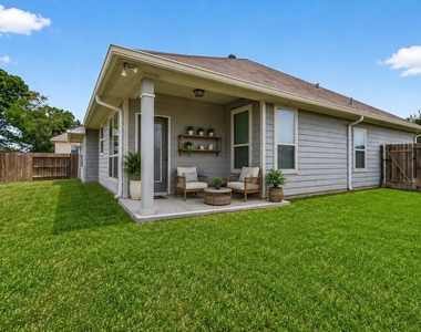 305 Brocks Court - Photo Thumbnail 28