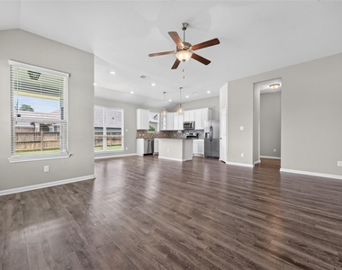305 Brocks Court - Photo Thumbnail 8