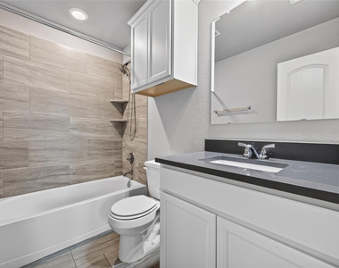 305 Brocks Court - Photo Thumbnail 19