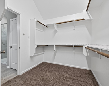 305 Brocks Court - Photo Thumbnail 27
