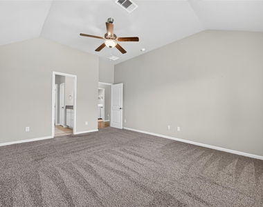 305 Brocks Court - Photo Thumbnail 22