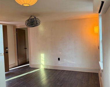 239 Westheimer Road - Photo Thumbnail 4