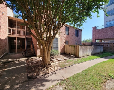 2255 Braeswood Park - Photo Thumbnail 1