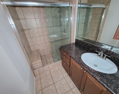 2255 Braeswood Park - Photo Thumbnail 28