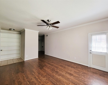 2255 Braeswood Park - Photo Thumbnail 10