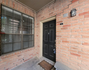 2255 Braeswood Park - Photo Thumbnail 2