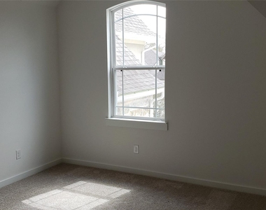 10611 Hidden Rock Drive - Photo Thumbnail 22