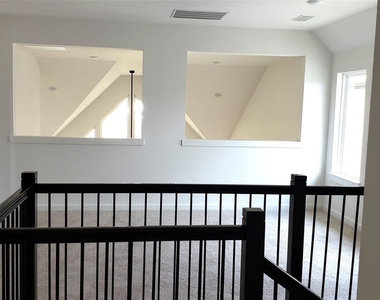 10611 Hidden Rock Drive - Photo Thumbnail 4