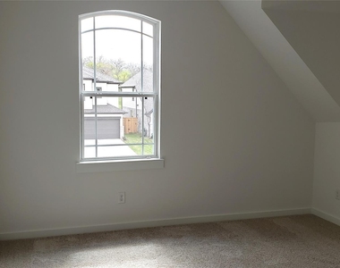 10611 Hidden Rock Drive - Photo Thumbnail 15