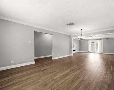 11102 Endicott Lane - Photo Thumbnail 9