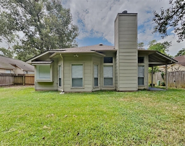 1915 Creston Drive - Photo Thumbnail 15