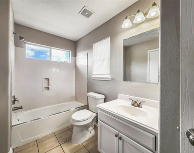 14007 Marners Court - Photo Thumbnail 12