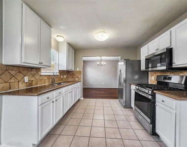 14007 Marners Court - Photo Thumbnail 6