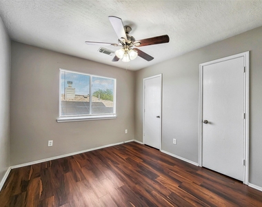 14007 Marners Court - Photo Thumbnail 13