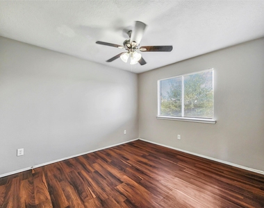 14007 Marners Court - Photo Thumbnail 14