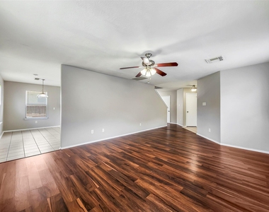 14007 Marners Court - Photo Thumbnail 2