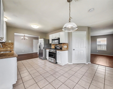 14007 Marners Court - Photo Thumbnail 8