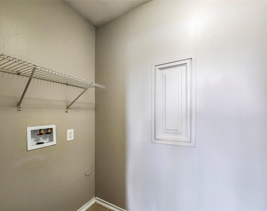 14007 Marners Court - Photo Thumbnail 9