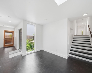 7002 Newcastle Street - Photo Thumbnail 38