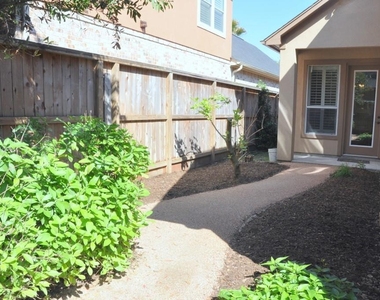 13323 Brentonwood Lane - Photo Thumbnail 20