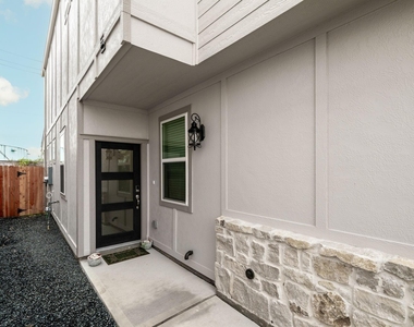 8209 Rising Stream Drive - Photo Thumbnail 3