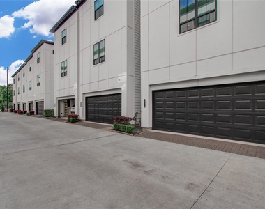 2818 Grand Fountains Drive - Photo Thumbnail 37