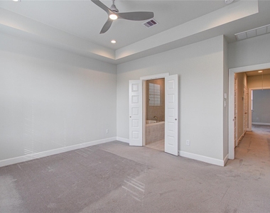 2818 Grand Fountains Drive - Photo Thumbnail 19
