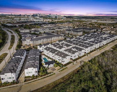 2818 Grand Fountains Drive - Photo Thumbnail 1