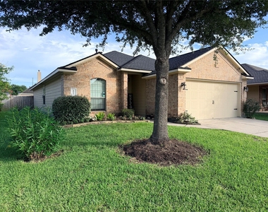 1807 Emerson Ridge Drive - Photo Thumbnail 2