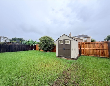 1807 Emerson Ridge Drive - Photo Thumbnail 27