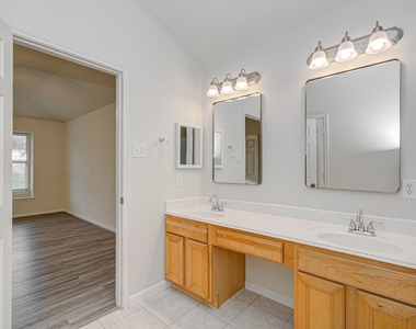 1904 Roaring Springs Court - Photo Thumbnail 13
