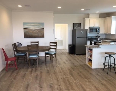 3921 11 Mile Road - Photo Thumbnail 14