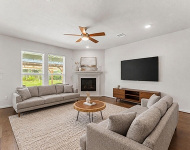 3850 Chapman Bluff Drive - Photo Thumbnail 6