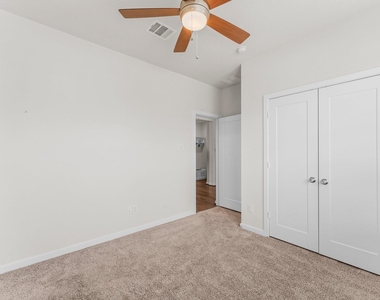 3850 Chapman Bluff Drive - Photo Thumbnail 3