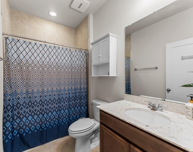 3850 Chapman Bluff Drive - Photo Thumbnail 4
