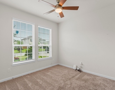 3850 Chapman Bluff Drive - Photo Thumbnail 2