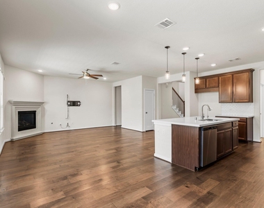 3850 Chapman Bluff Drive - Photo Thumbnail 10