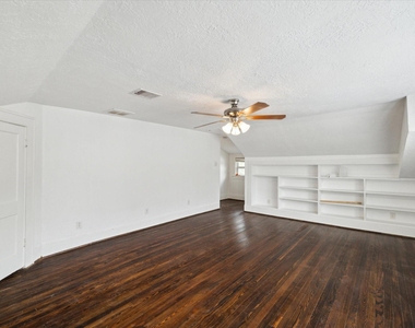 2611 Isabella Street - Photo Thumbnail 10