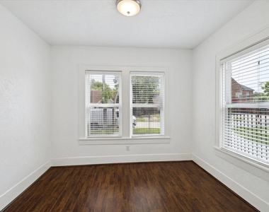 2611 Isabella Street - Photo Thumbnail 3