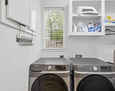 14 Guinevere Place - Photo Thumbnail 29