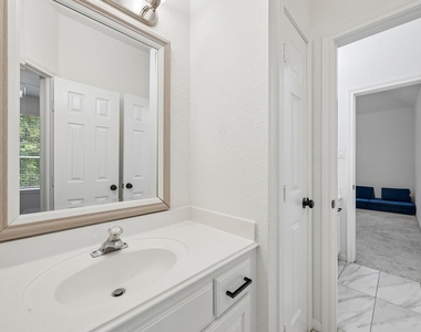 14 Guinevere Place - Photo Thumbnail 24