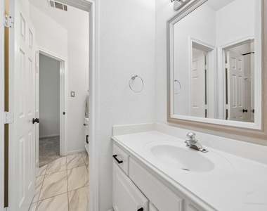 14 Guinevere Place - Photo Thumbnail 27