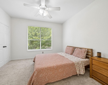14 Guinevere Place - Photo Thumbnail 21