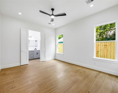 4815 Cruse Rd - Photo Thumbnail 5