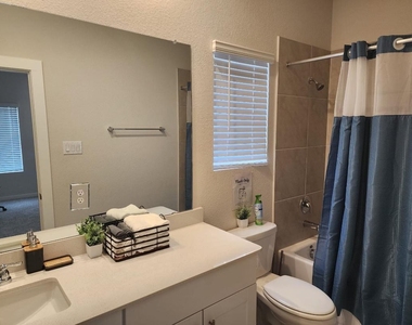 1520 Red Acer Drive - Photo Thumbnail 7