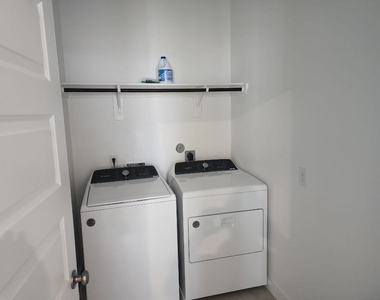 1520 Red Acer Drive - Photo Thumbnail 6