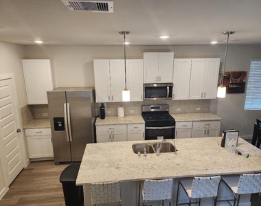 1520 Red Acer Drive - Photo Thumbnail 2