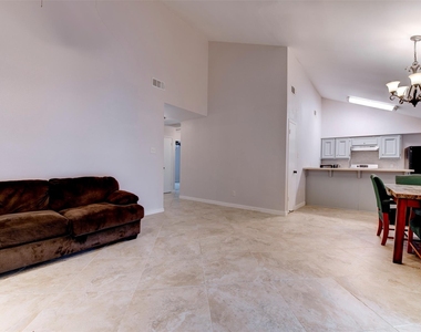 10703 Highland Woods Drive - Photo Thumbnail 17